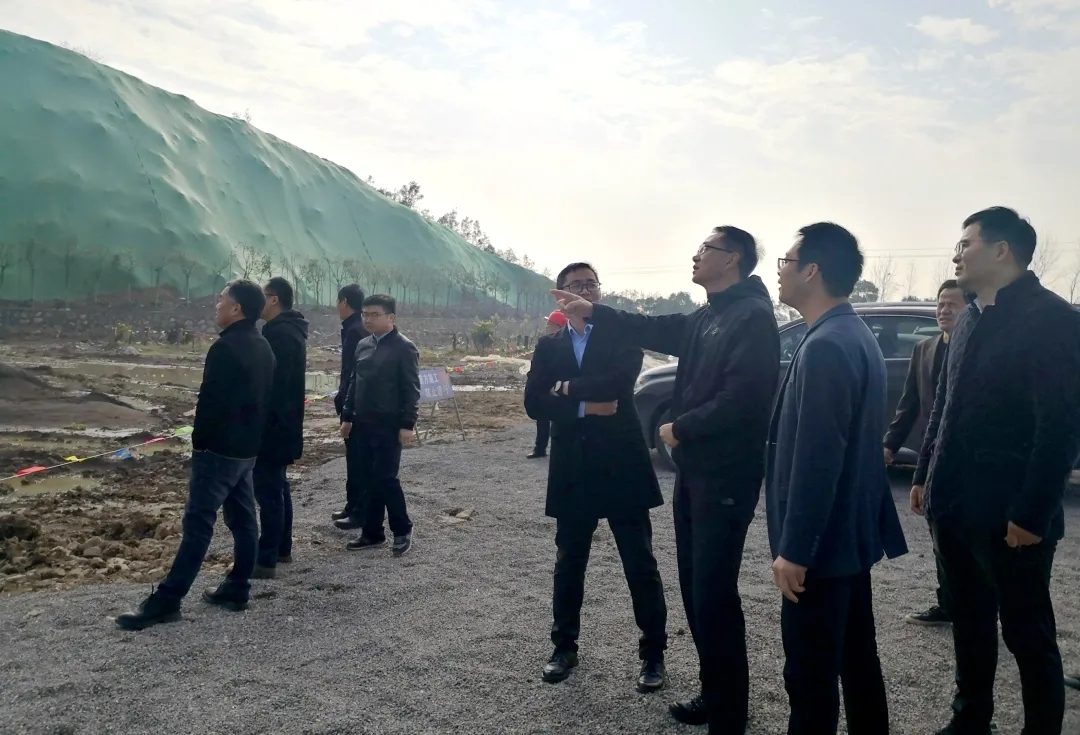 浙江海寧市小尖山廢棄礦山生態(tài)修復(fù)項(xiàng)目通過(guò)交工驗(yàn)收
